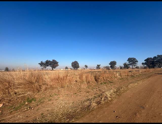 5,426M² VACANT LAND FOR SALE IN ROODS GARDENS